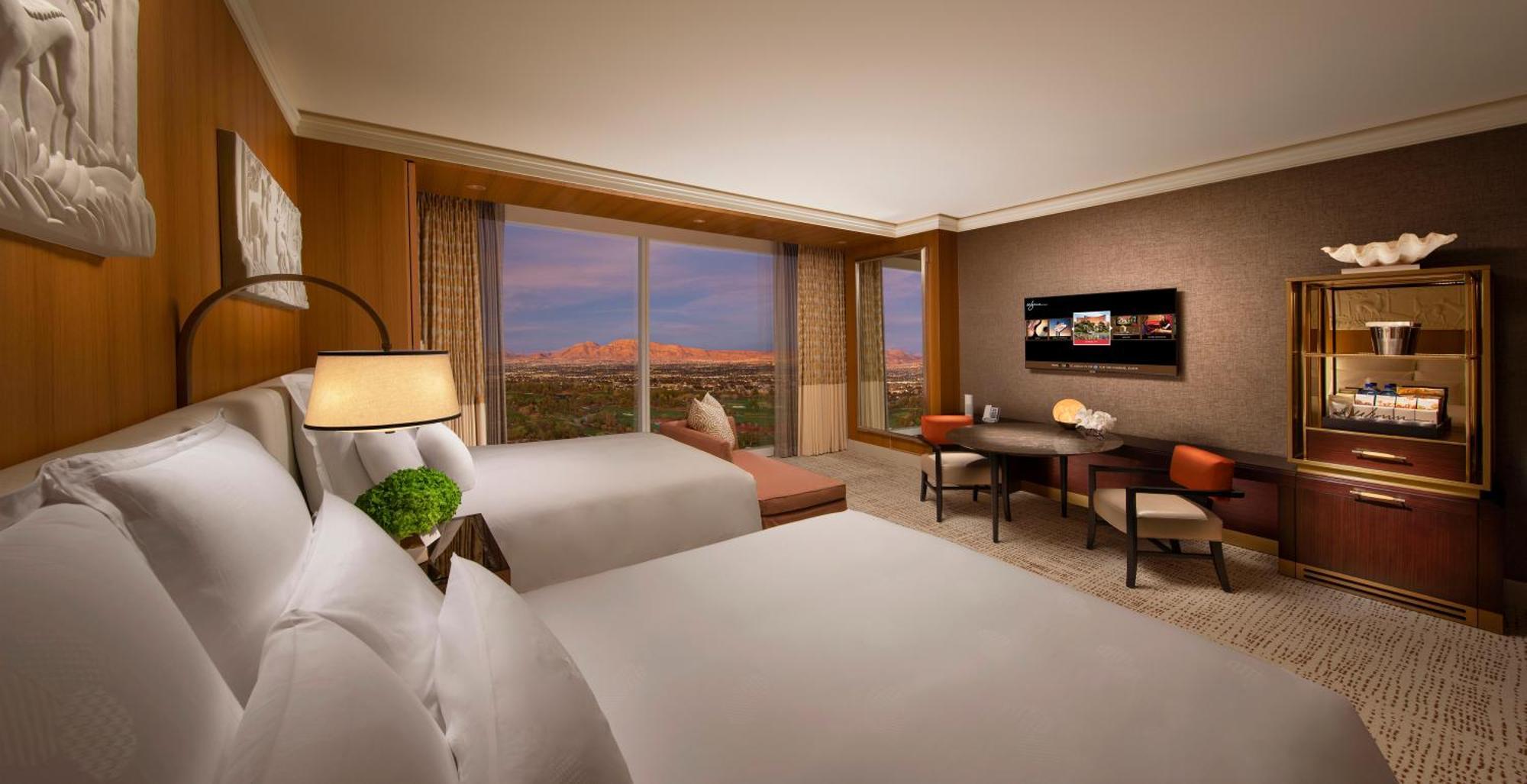 Wynn Resort Two Queens Enjoy Daily Brunch Two at the Buffet Check at Wynn