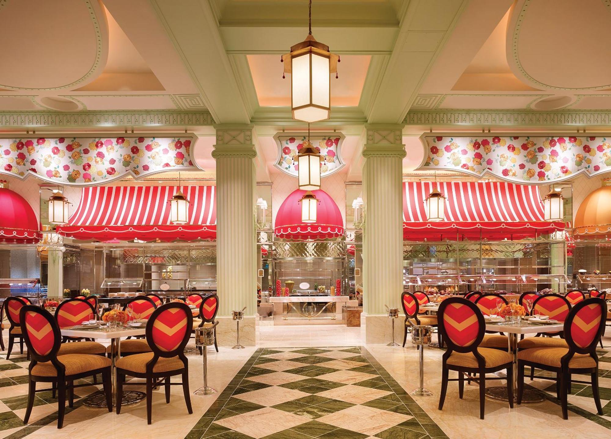 Encore Resort Two Queens - Enjoy Daily Brunch for Two at the Buffet